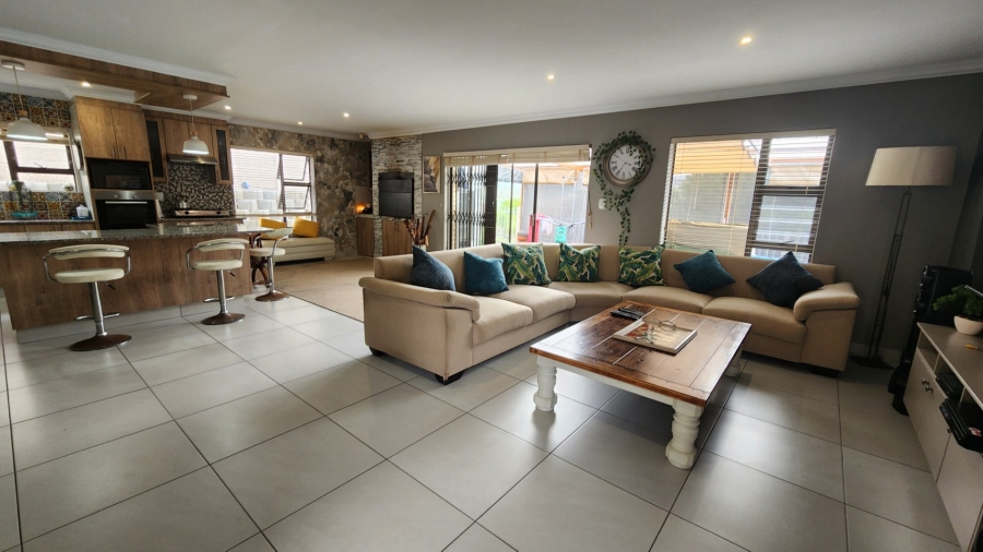 3 Bedroom Property for Sale in Seemeeu Park Western Cape
